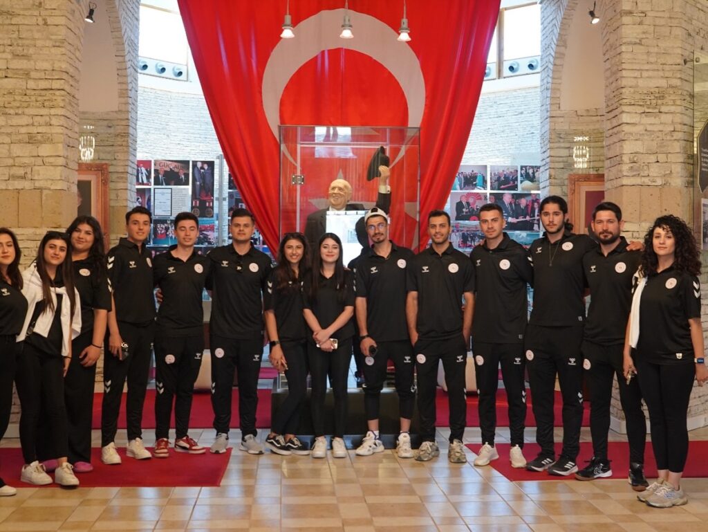 YURTLİG Voleybol Akdeniz Şampiyonası Heyecanı Isparta'yı Sardı! v1