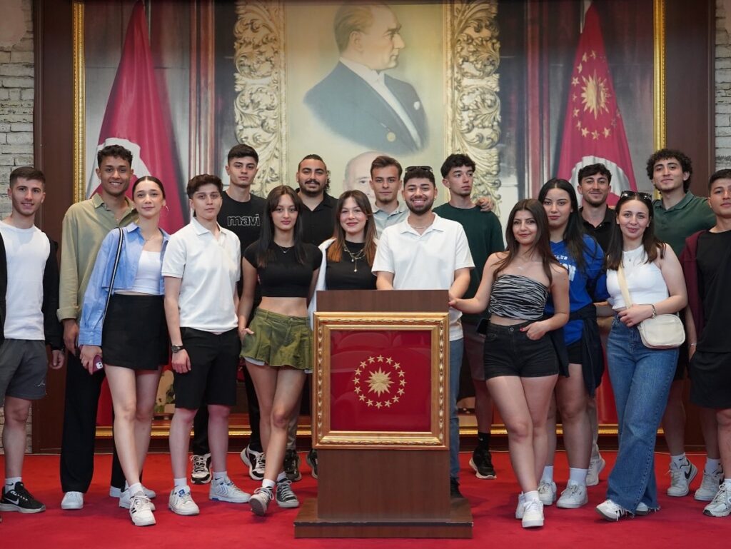 YURTLİG Voleybol Akdeniz Şampiyonası Heyecanı Isparta'yı Sardı! v5