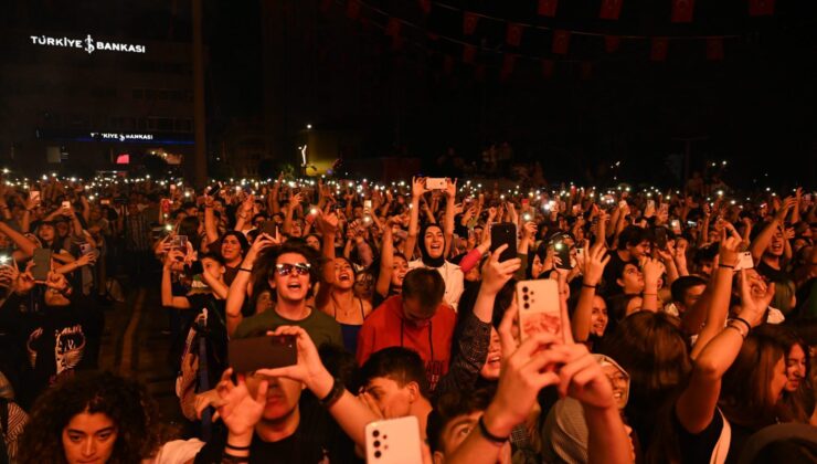 TÜİK 2024 Gençlik Bültenini Açıkladı: Mutluluk Oranı Yüzde 51,8 Dedi