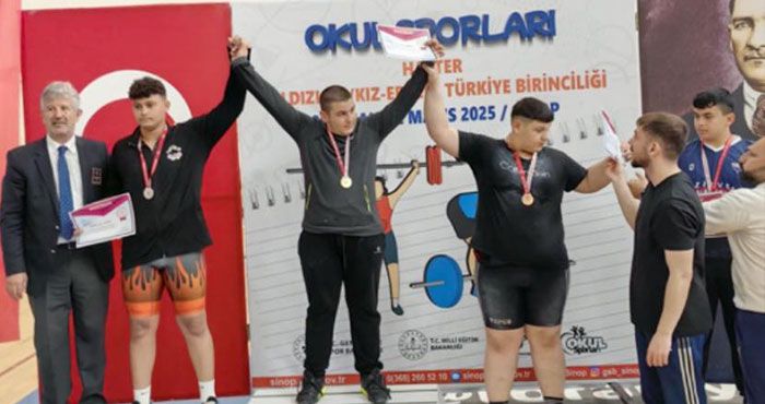 Ispartalı Öğrenci Türkiye Halter Şampiyonu Oldu
