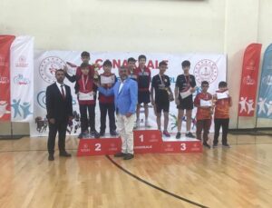 Çanakkale’de Büyük Başarı: Isparta Hızırbey Ortaokulu Madalyayı Kaptı