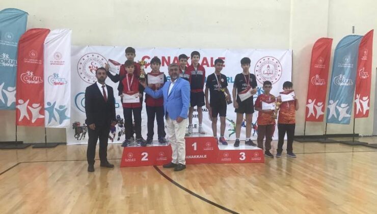 Çanakkale’de Büyük Başarı: Isparta Hızırbey Ortaokulu Madalyayı Kaptı