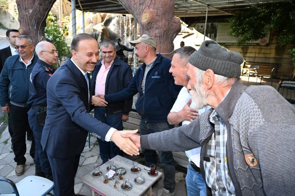 Vali Abdullah Erin’den Gönen’e Önemli Ziyaret Gül Hasat Sezonu Öncesi Güneykent’e Destek Gönen