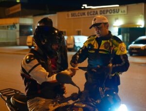 Isparta’da Polis Denetimlerinde Son 24 Saatte 6824 Şahıs Sorgulandı