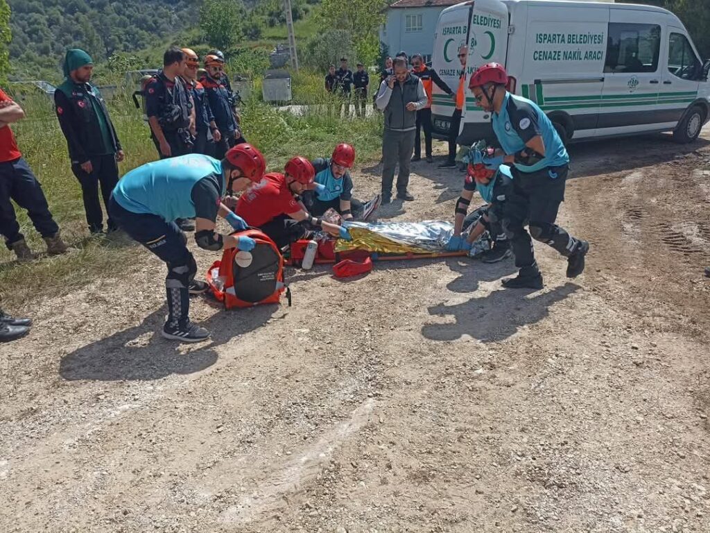 Isparta AFAD’dan Çandır Köyü’nde Gerçeğini Aratmayan Yangın Tatbikatı Tatbikat Candir 2