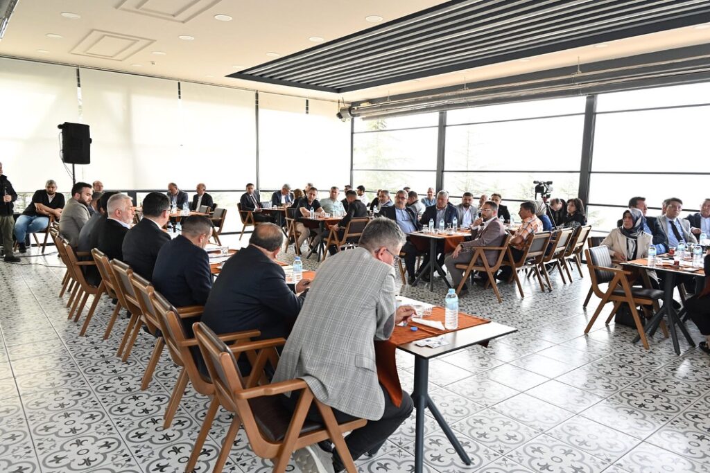 Başdeğirmen Muhtarlarla Isparta’nın Yol Haritasını Konuştu b1