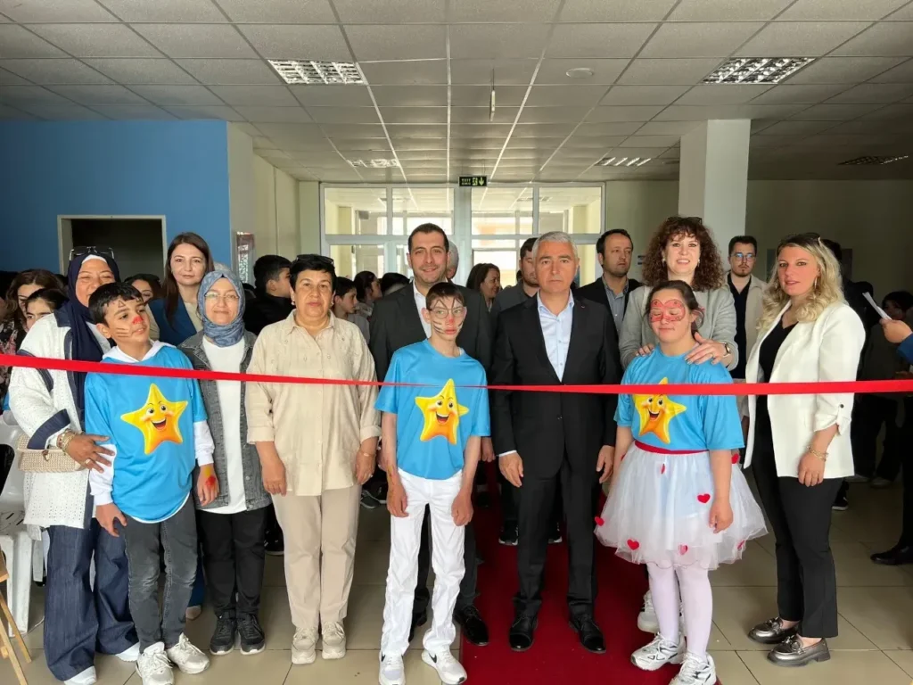 Eğirdir’de Toplumsal Farkındalığı Artıran Özel Program f2 1