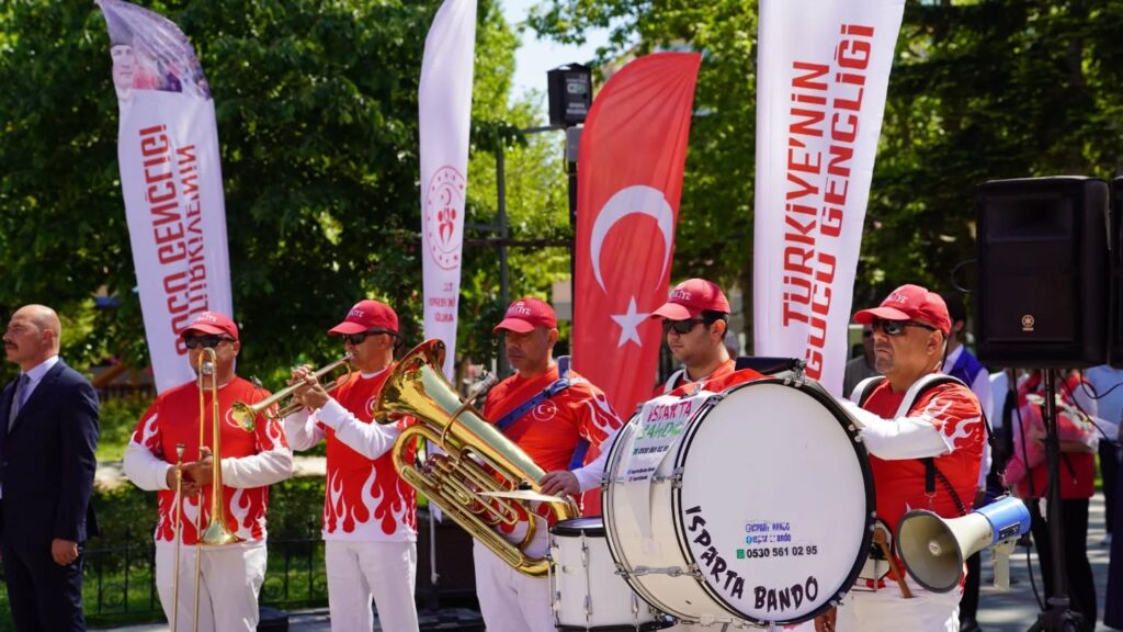 Geleceğin Teminatı Isparta Gençliği, Haftaya Coşkuyla Merhaba Dedi g14