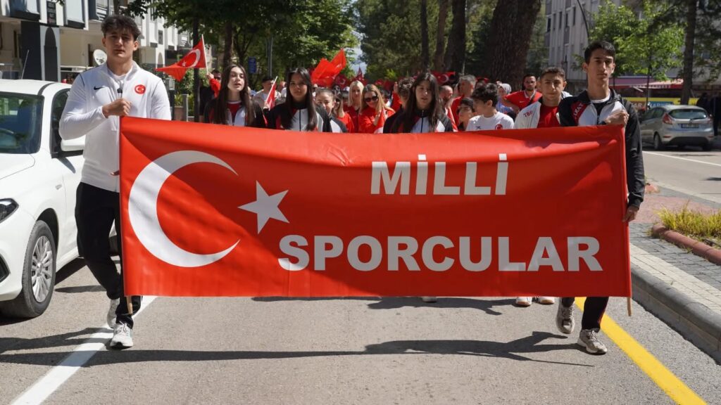 Geleceğin Teminatı Isparta Gençliği, Haftaya Coşkuyla Merhaba Dedi g4 3