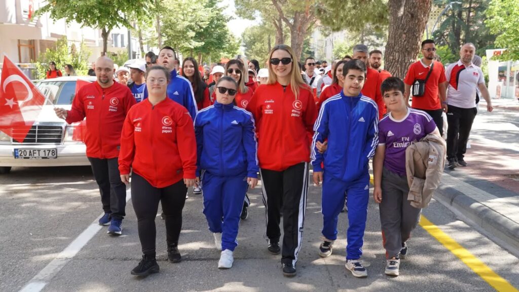 Geleceğin Teminatı Isparta Gençliği, Haftaya Coşkuyla Merhaba Dedi g5 3