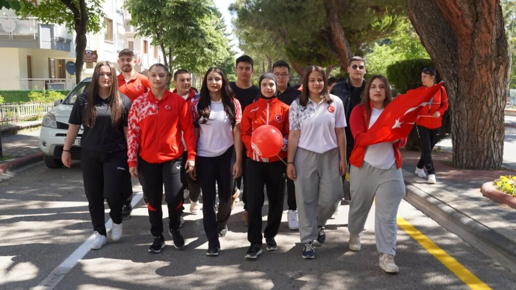 Geleceğin Teminatı Isparta Gençliği, Haftaya Coşkuyla Merhaba Dedi g6 1
