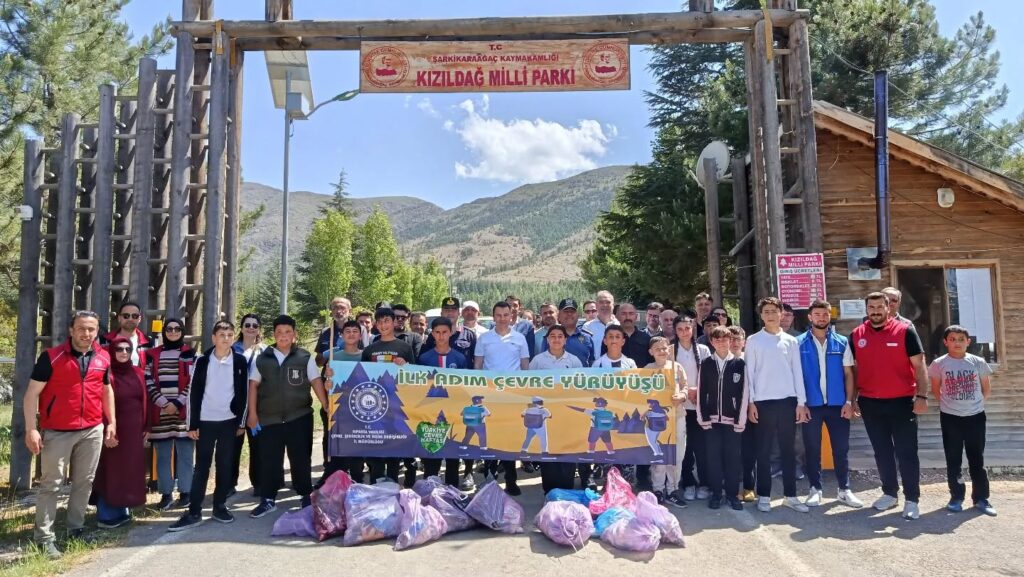 Şarkikaraağaç’ta Doğa İçin Birlik Olundu: Kızıldağ Milli Parkı’nda Atıklar Toplandı Doğa İçin