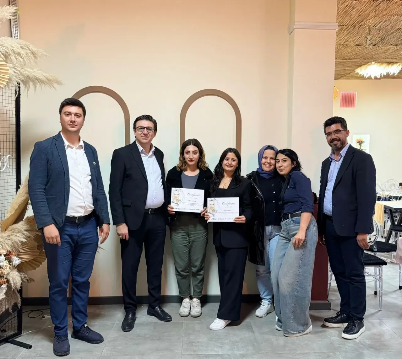 Mustafa Kaçıkoç Anadolu Lisesi’nde Kültürel Etkinlik: Şiir ve Türkülerle Büyüleyici Bir Gece k1 2