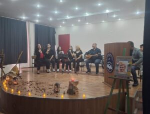 Mustafa Kaçıkoç Anadolu Lisesi’nde Kültürel Etkinlik: Şiir ve Türkülerle Büyüleyici Bir Gece