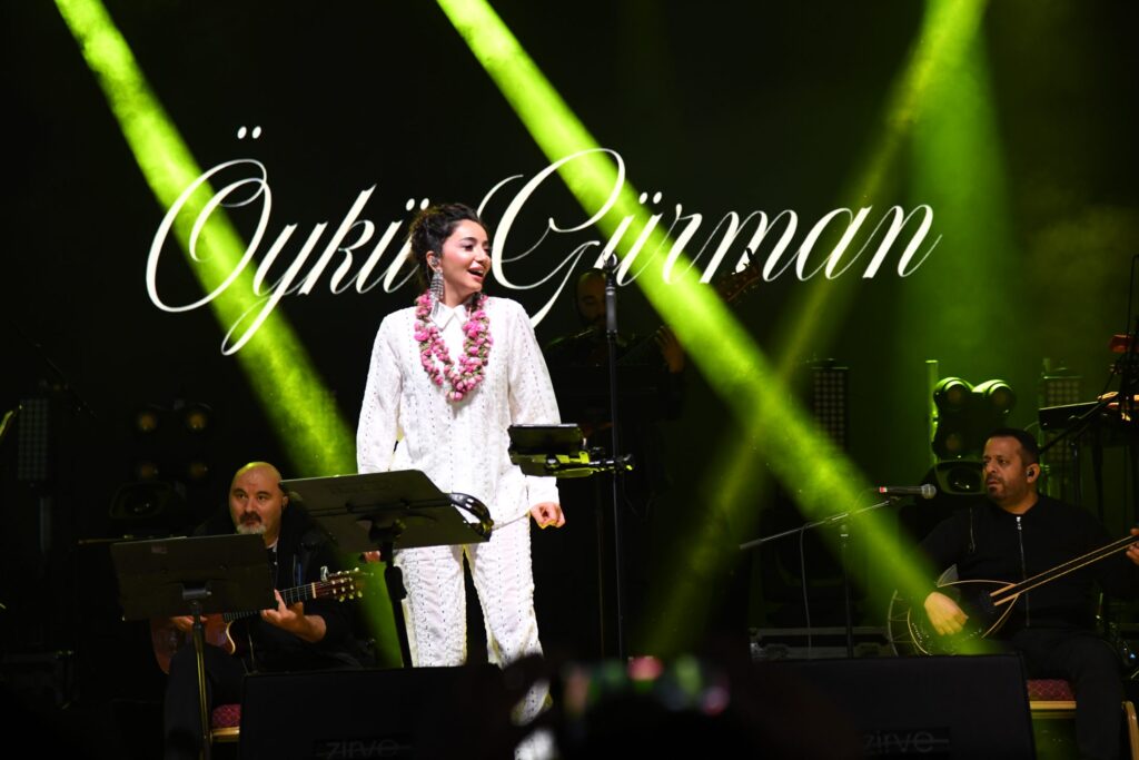 Festival Coşkusu Zirveye Çıktı: Öykü Gürman Ispartalılara Unutulmaz Bir Gece Yaşattı o2 5