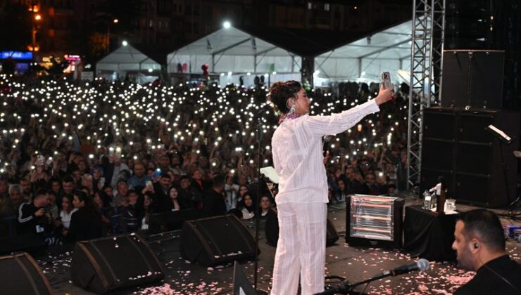 Festival Coşkusu Zirveye Çıktı: Öykü Gürman Ispartalılara Unutulmaz Bir Gece Yaşattı o3 4
