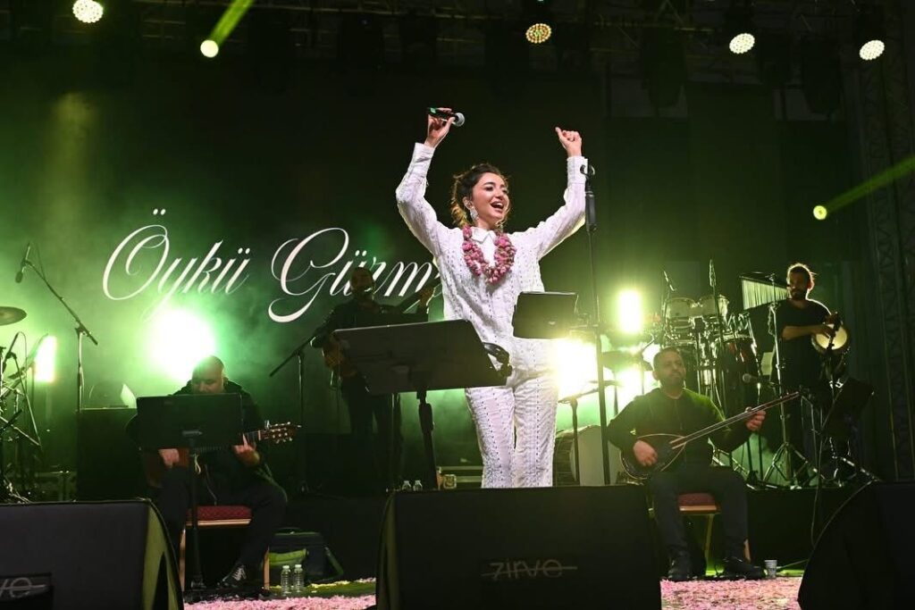 Festival Coşkusu Zirveye Çıktı: Öykü Gürman Ispartalılara Unutulmaz Bir Gece Yaşattı o6