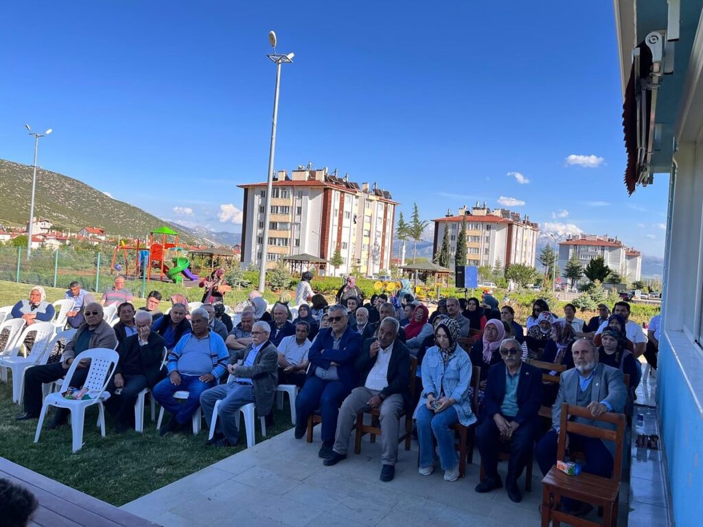 Atabey Belediye Başkanı Serdar Pehlivan Halkla Buluştu Vatandaş Soruyor, Başkan Cevaplıyor! Şeffaf Belediyecilik İlkesi p4