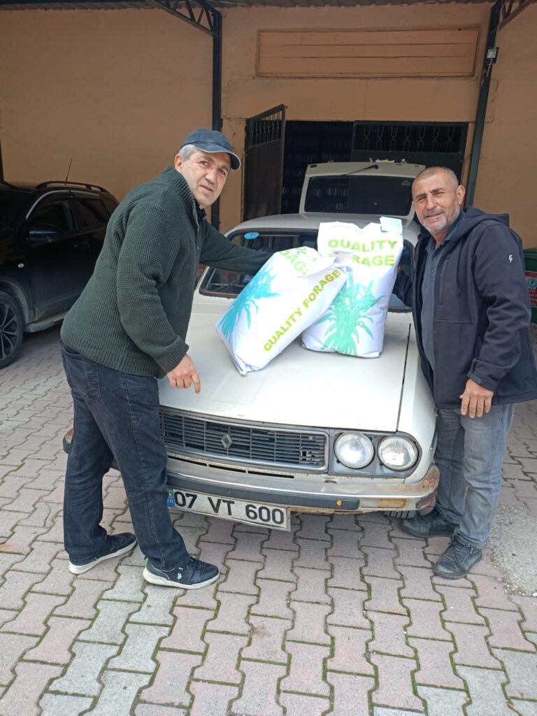 Isparta'da Çiftçilere Müjde: Kuraklığa Dayanıklı Yem Tohumu Desteği t5