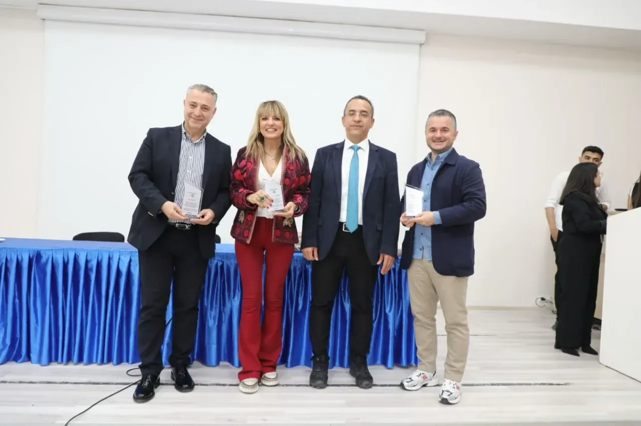 Genç Kızlar B Voleybol İl Birinciliği Müsabakaları Tamamlandı: Şampiyon Özel Final Okulları! v2 1