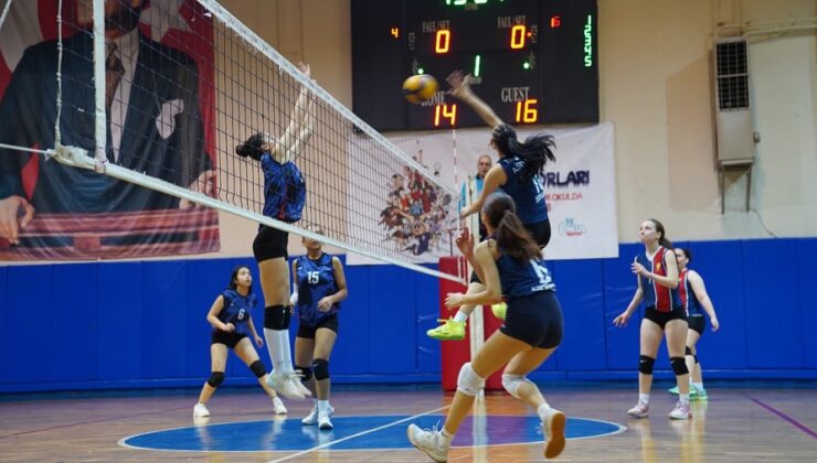 Genç Kızlar B Voleybol İl Birinciliği Müsabakaları Tamamlandı: Şampiyon Özel Final Okulları!
