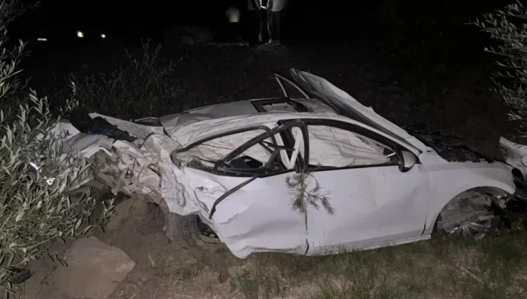 Sütçüler’de Geçirdiği Trafik Kazasında Hurdaya Dönen Araçtan Sağ Çıktı