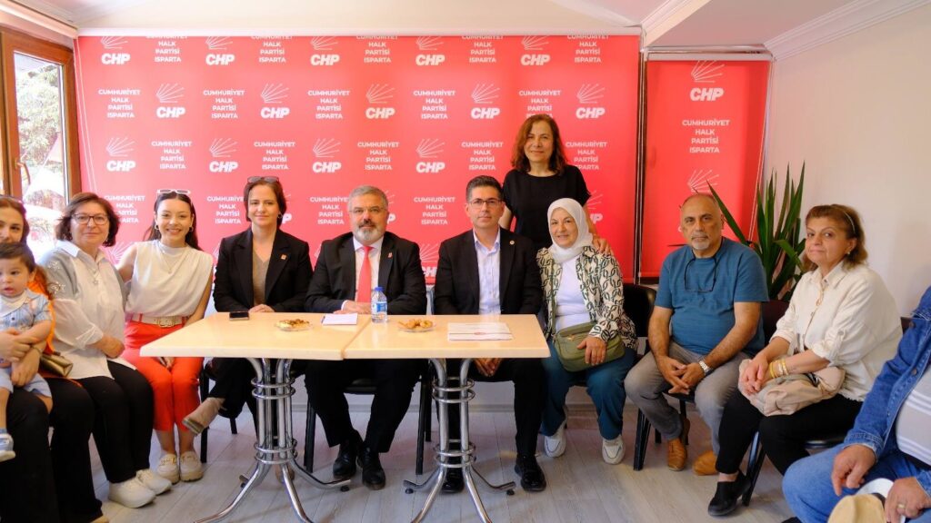 CHP Isparta Milletvekili Hikmet Yalım Halıcı, Bayramlaşma Programına Katıldı c2