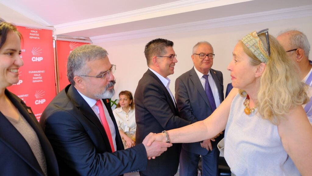 CHP Isparta Milletvekili Hikmet Yalım Halıcı, Bayramlaşma Programına Katıldı c4