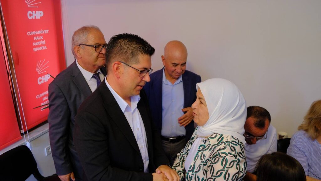 CHP Isparta Milletvekili Hikmet Yalım Halıcı, Bayramlaşma Programına Katıldı c6