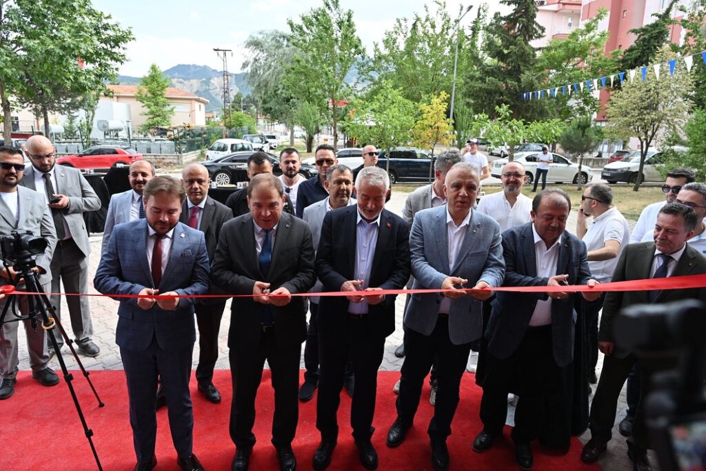 Isparta Genç İş İnsanları Derneği Yeni Hizmet Binasını Açtı i3