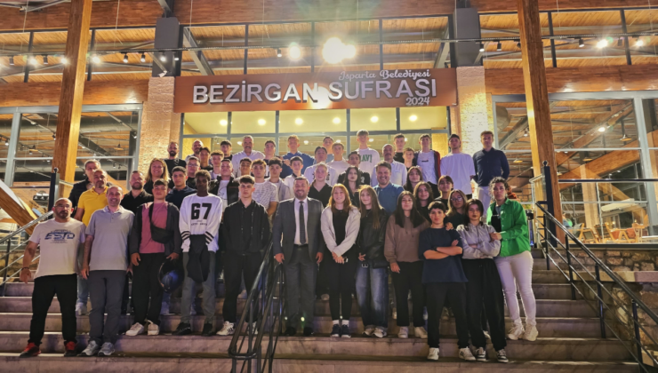 İl Milli Eğitim Müdürü Recai Ocak, Başarılı Sporcularla Bir Araya Geldi