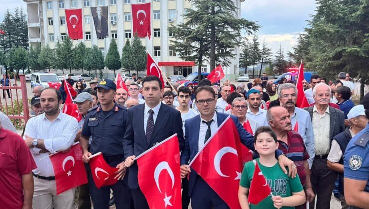 “Hoşça kal ilk göz ağrım”: Ezgeç Yenişarbademli’ye Veda Etti