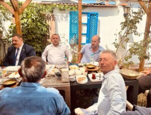 Yalvaç’ta Kaymakam ve Belediye Başkanı Muhtarlarla Bir Araya Geldi