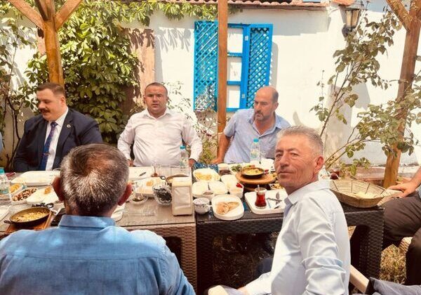 Yalvaç’ta Kaymakam ve Belediye Başkanı Muhtarlarla Bir Araya Geldi