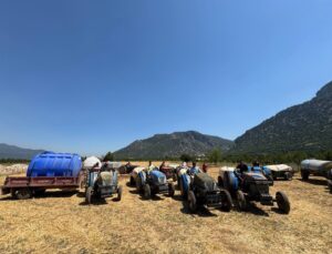 Serpil Köyünde Sulama Suyu Verilmeyen Köylüler Tankerlerle Meyve Bahçelerine Su Taşıyor