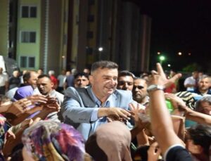 Eğirdir Halkı Başkanlarını Bağrına Bastı