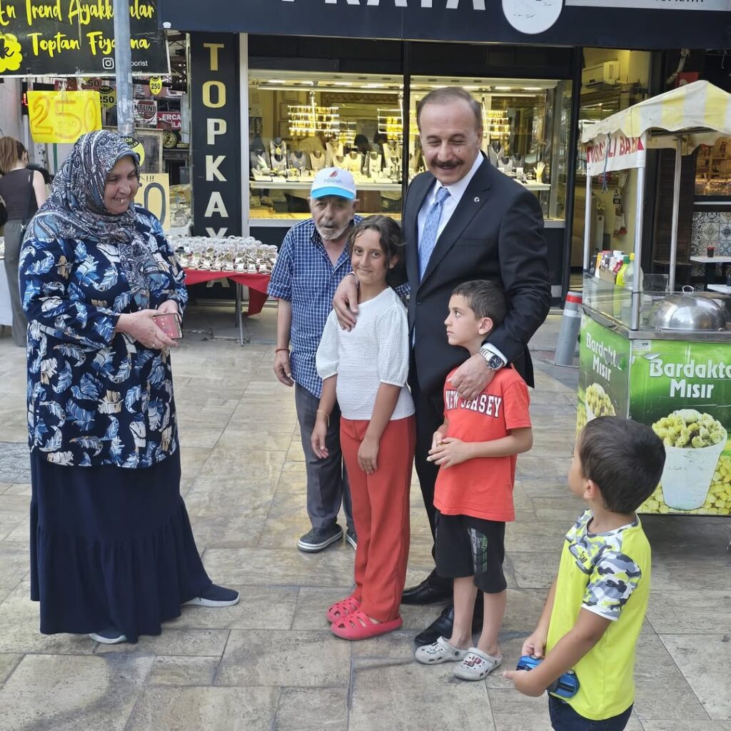 Isparta’da Vali Erin’in Samimi Ziyaret 7'den 70'e Her Fırsatta Halkla İç İçe SaveClip.App 537605958 18491780110070620 4329482321104625399 n