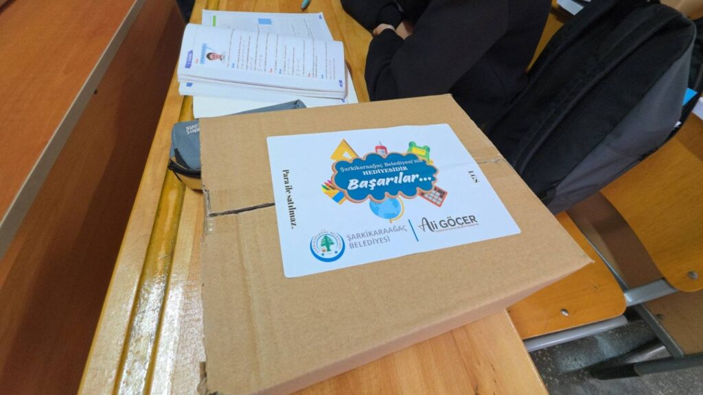 “Öğrencilere Dijital Eğitim Desteği: Şarkikaraağaç Belediyesi Yanlarında” ali3