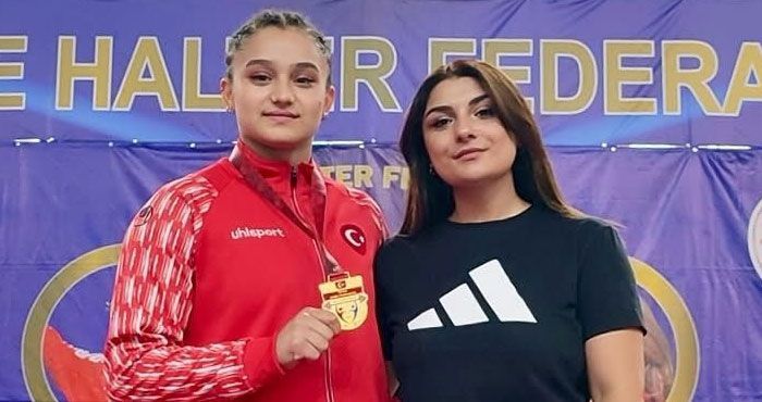 Isparta’nın Altın Kızı Halterde Zirveye Çıktı: Milli Sporcu Medine Saime Balaban Türkiye Halter Şampiyonası’nda Altın Madalya Kazandı