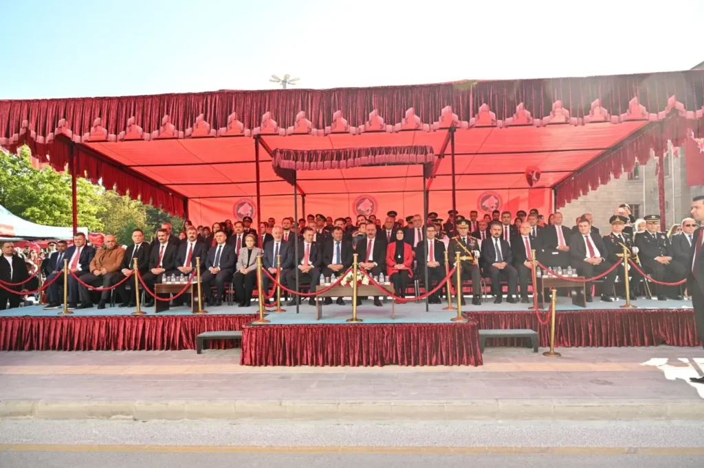 Isparta’da Cumhuriyetin 102. Yılı Gururla Kutlandı 107