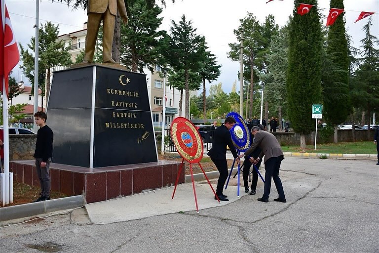 Atabey’de Cumhuriyet Bayramı Coşkusu: 102. Yıl Gururla Kutlandı a2