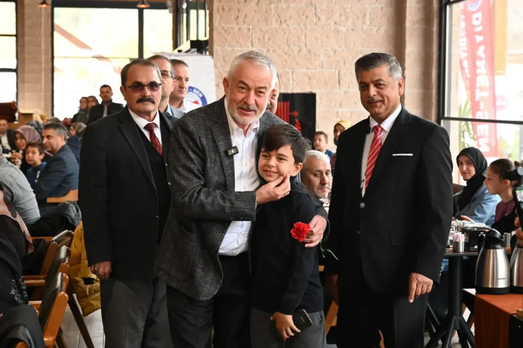 Başkan Başdeğirmen, Diyanet-Sen ailesiyle buluştu di5