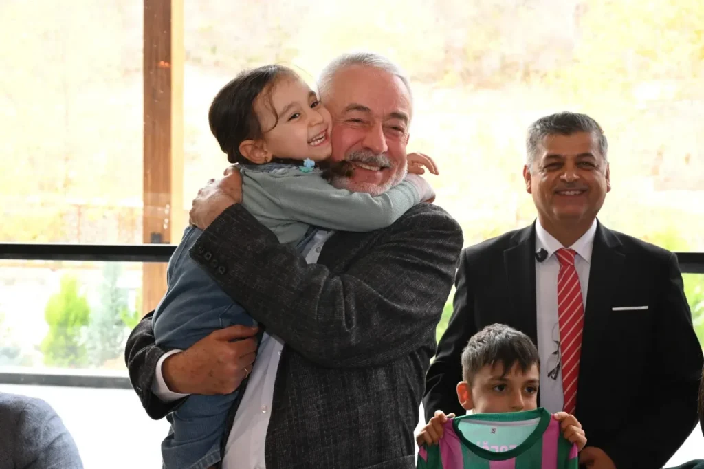 Başkan Başdeğirmen, Diyanet-Sen ailesiyle buluştu di8