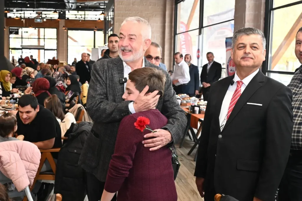 Başkan Başdeğirmen, Diyanet-Sen ailesiyle buluştu di9