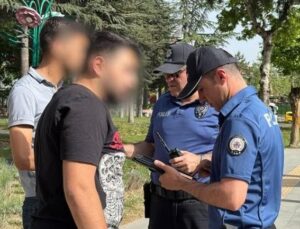 Isparta’da Güvenlik Denetimleri Sıkılaştırıldı: 26 Aranan Şahıs Yakalandı, Ruhsatsız Silah Ele Geçirildi