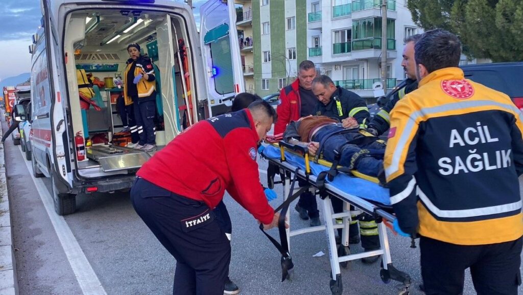 Feci kaza: 2 ölü 3 yaralı Feci Kaza 3