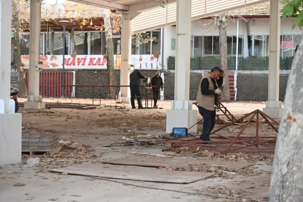Gülistan Kapalı Pazar Yeri inşaatı devam ediyor Gulistan Kapali Pazar Yeri 2
