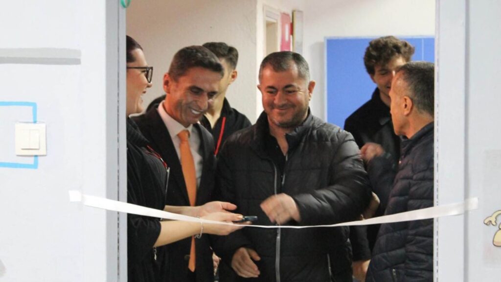 SDÜ’lü Öğrencilerden Gülbirlik İlkokuluna Eğitim Odaklı Sosyal Sorumluluk Projesi g2
