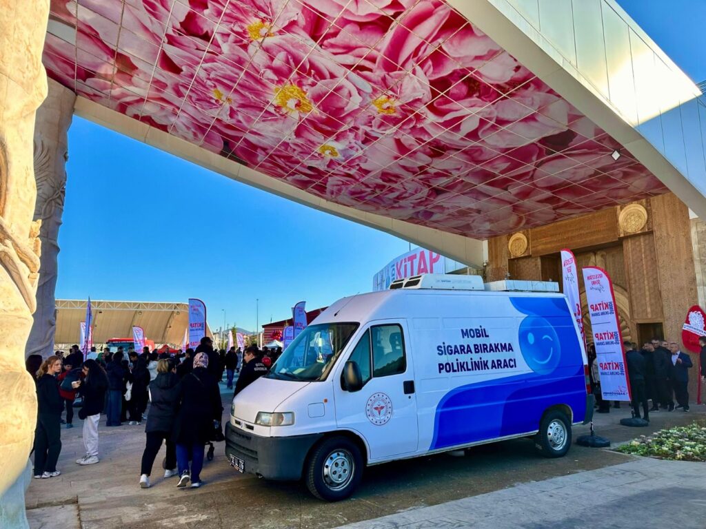 Mobil Sigara Bırakma Polikliniği, Kitap Fuarında yerini aldı m2 1