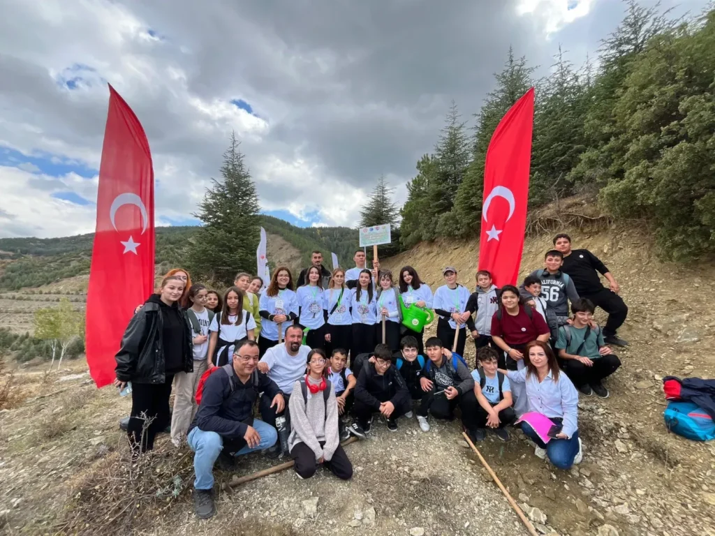 SDÜ’lü Öğrencilerden Orman Yangınlarına Karşı Farkındalık Projesi sdu1